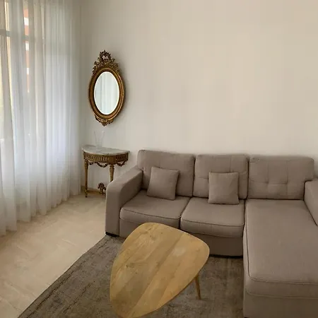 Apartment Beautiful 2mn Walking Distance From La Croisette And The
