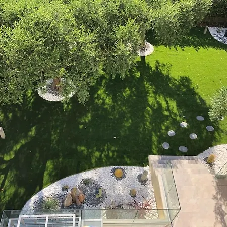 Beautiful 2mn Walking Distance From La Croisette And The Appartement